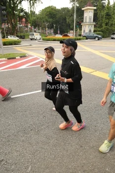 Runner Photo 4262352