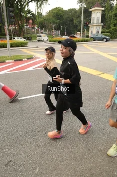 Runner Photo 4262353