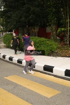 Runner Photo 4262354