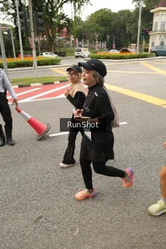 Runner Photo 4262357