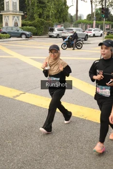 Runner Photo 4262359