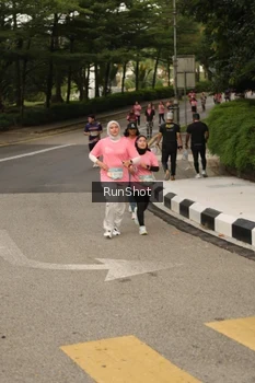 Runner Photo 4262374