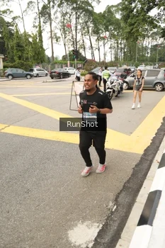 Runner Photo 4262377