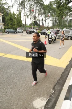 Runner Photo 4262379