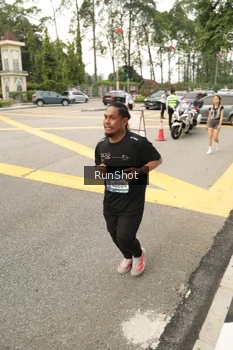 Runner Photo 4262381