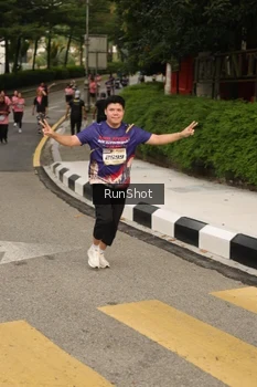 Runner Photo 4262397