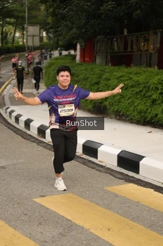 Runner Photo 4262399