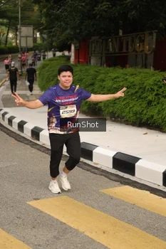 Runner Photo 4262401