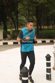 Runner Photo 4262404