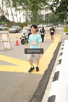 Runner Photo 4262420