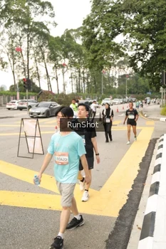Runner Photo 4262426