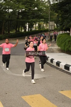 Runner Photo 4262440