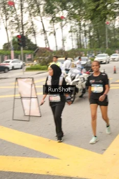 Runner Photo 4262444