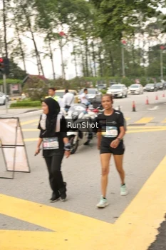 Runner Photo 4262445
