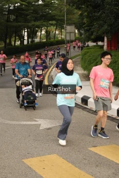 Runner Photo 4262505