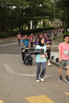 Runner Photo 4262506