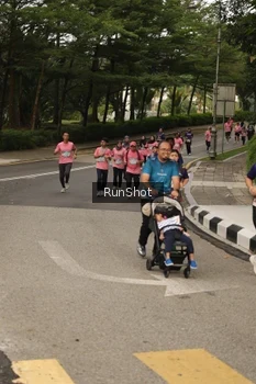 Runner Photo 4262511