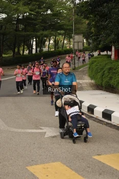 Runner Photo 4262516