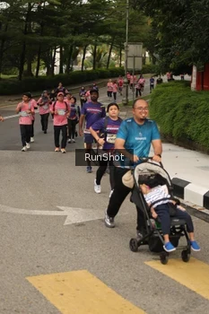 Runner Photo 4262518
