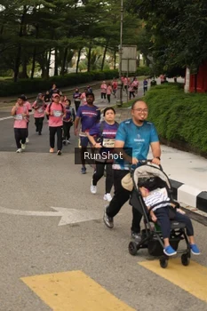 Runner Photo 4262519