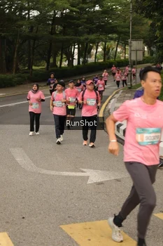 Runner Photo 4262542