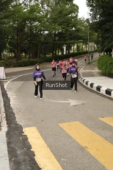 Runner Photo 4262585