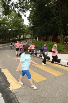 Runner Photo 4262590