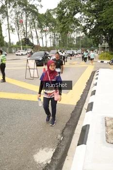 Runner Photo 4262600
