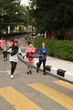Runner Photo 4262618