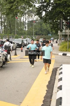 Runner Photo 4262631