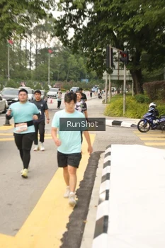 Runner Photo 4262642