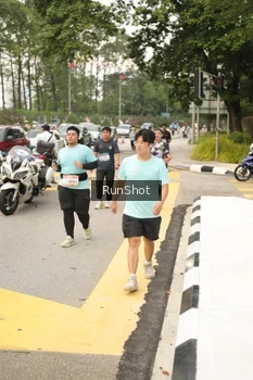 Runner Photo 4262643