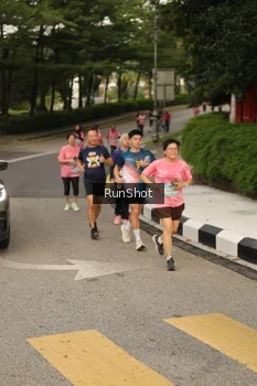 Runner Photo 4262715