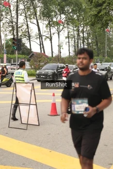 Runner Photo 4262721
