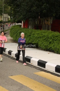 Runner Photo 4262722