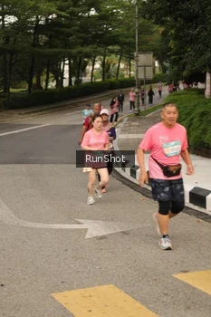 Runner Photo 4262875