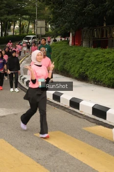 Runner Photo 4263018