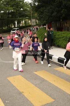Runner Photo 4263032