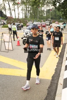 Runner Photo 4263071