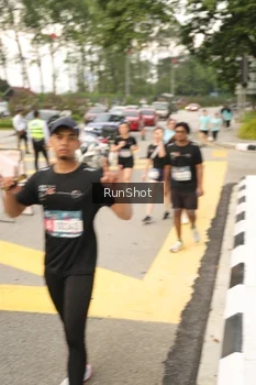 Runner Photo 4263074