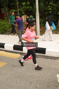 Runner Photo 4263080