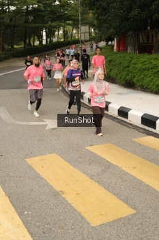 Runner Photo 4263083