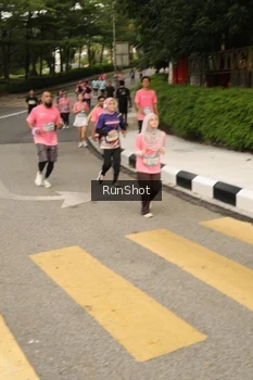 Runner Photo 4263084