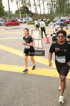 Runner Photo 4263094