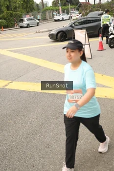 Runner Photo 4263175