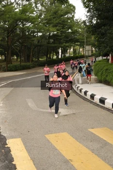 Runner Photo 4263176