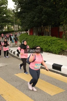 Runner Photo 4263190