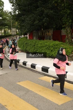 Runner Photo 4263193