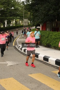 Runner Photo 4263253
