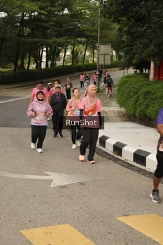 Runner Photo 4263286